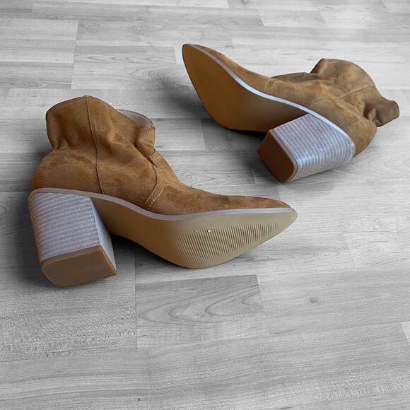 ABOUND Courtnee Western
Bootie Tan Chestnut Size 9 New - Picture 6 of 6